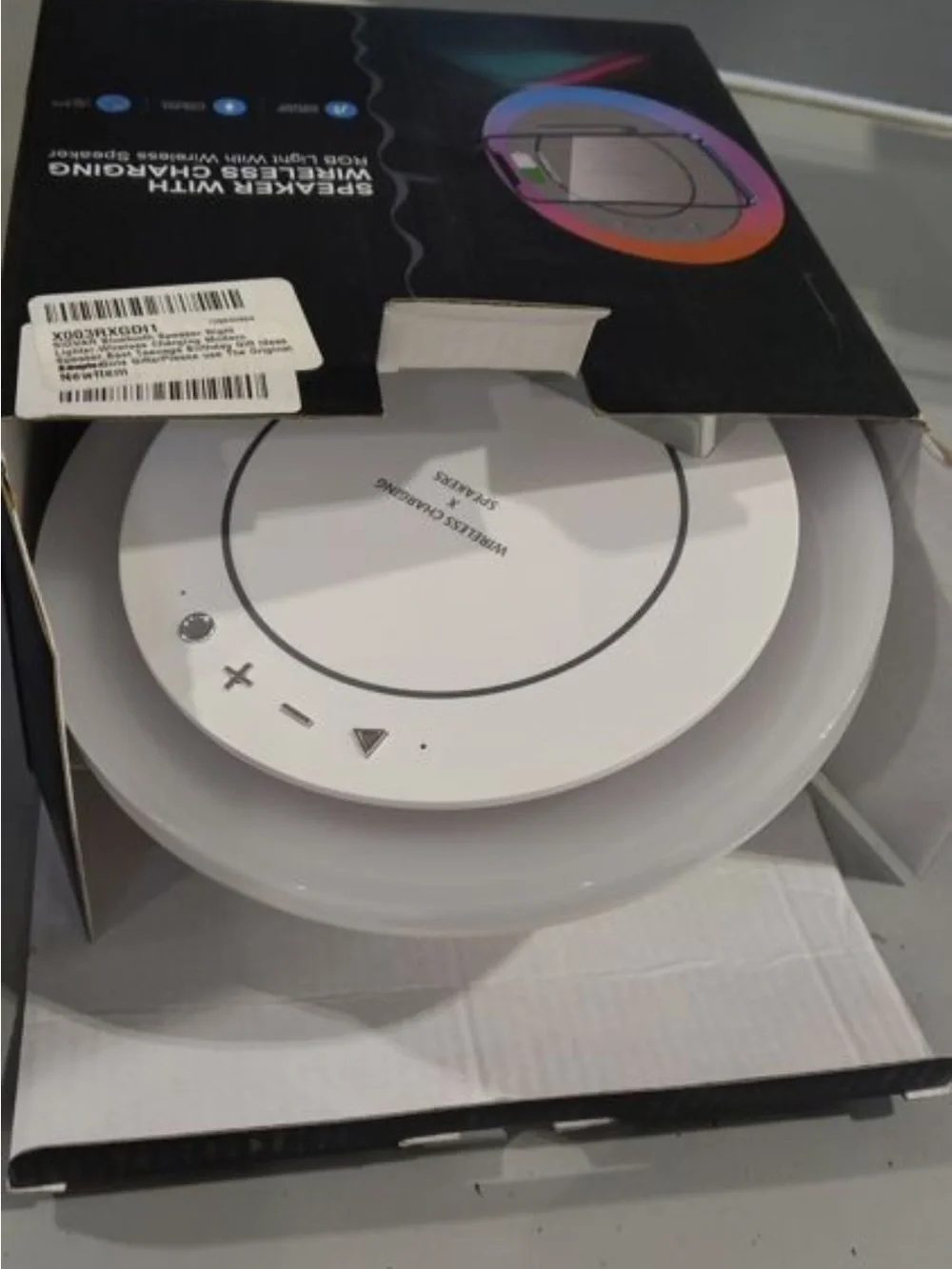 Bluetooth speaker with wireless charging